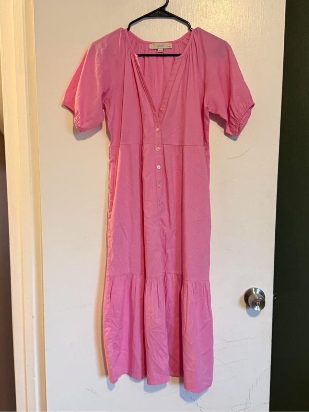 Loft bubblegum pink button front puff sleeve v neck tea length midi dress